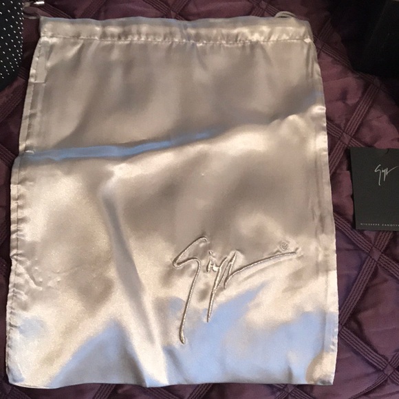 AUTHENTIC Giuseppe zanotti bootie - Picture 7 of 7